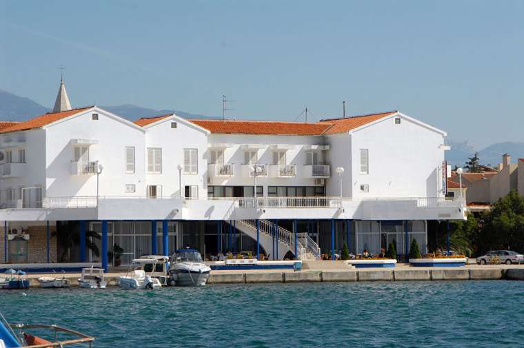 Hotel Loza, Novalja